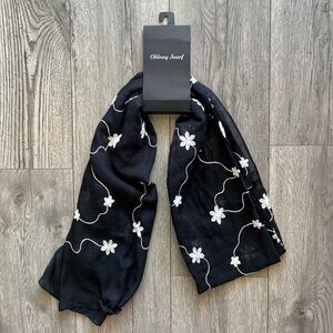 Emporio Enzo Floral Embroidered Oblong Scarf NWT Black White Lightweight